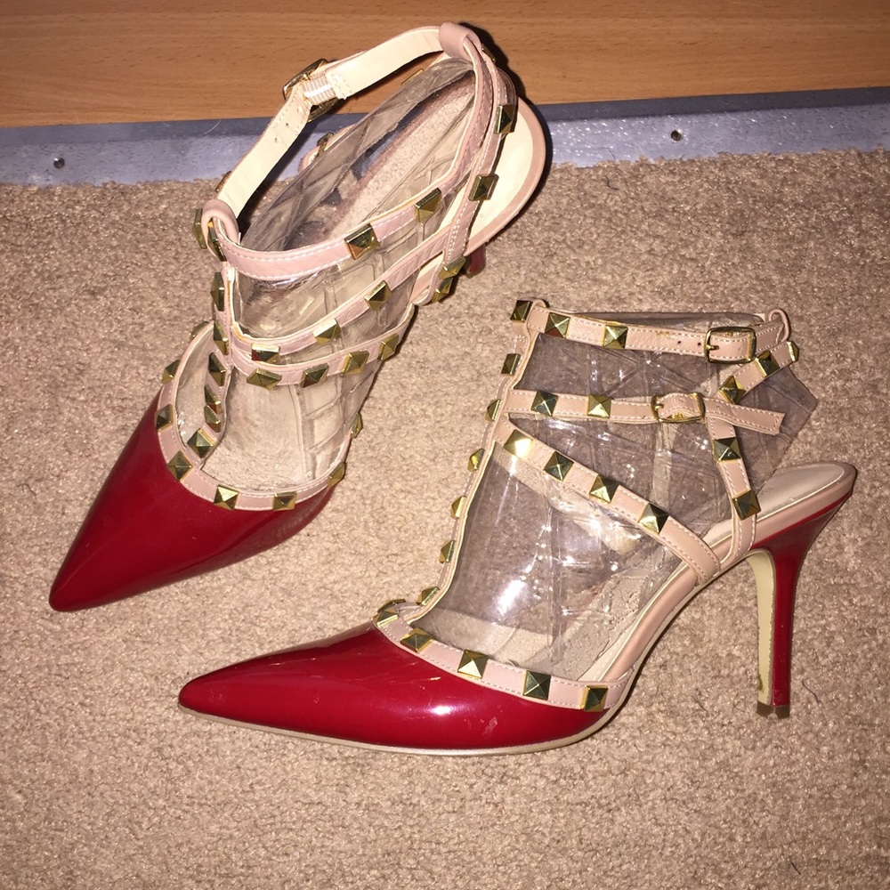 BCBG pumps