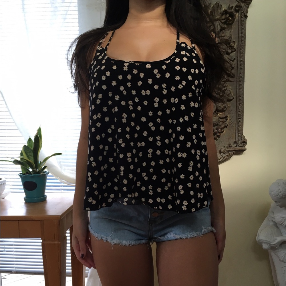 Floral delicate bow tie back tank top!!