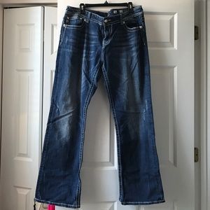 Dark wash miss me jeans