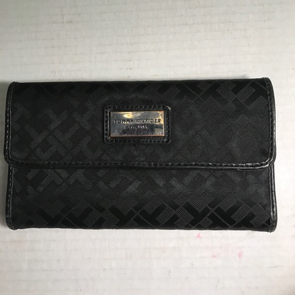 Tommy Hilfiger wallet - Picture 1 of 5