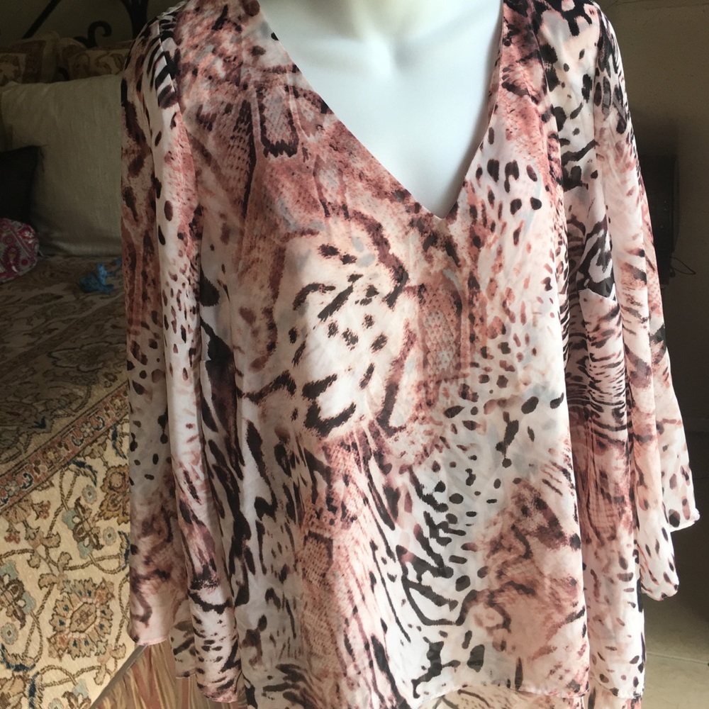 Jennifer Lopez 1x blouse