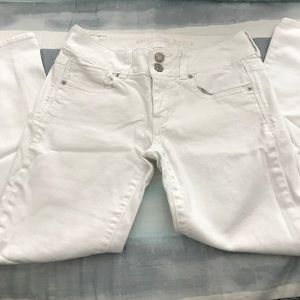 White American Eagle Capris