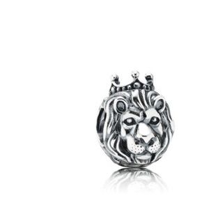 lion pandora charm