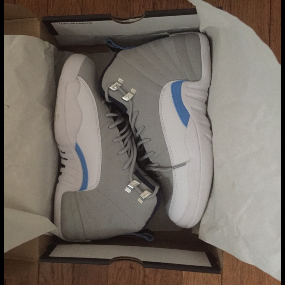 Jordan 12 Unc size 6.5y