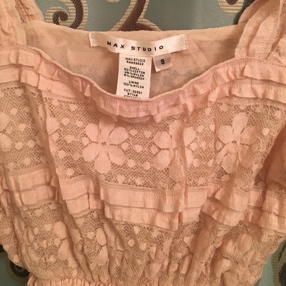 Max studio frilly lace tank top.