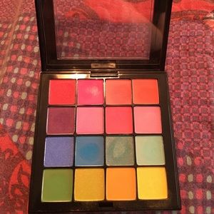 NYX ultimate brights eyeshadow palette