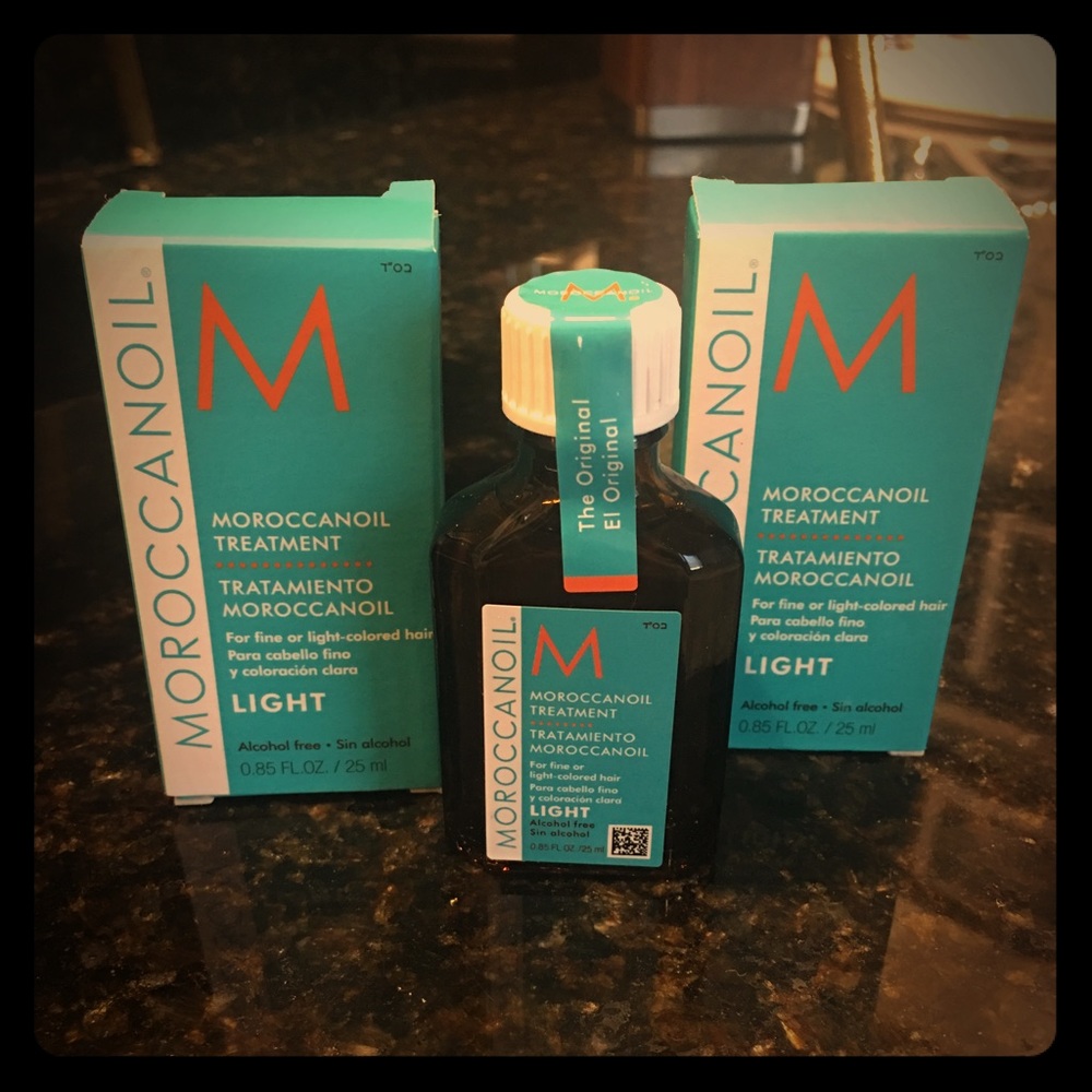 Moroccan oil light treatment 8.5oz 2/for 20$