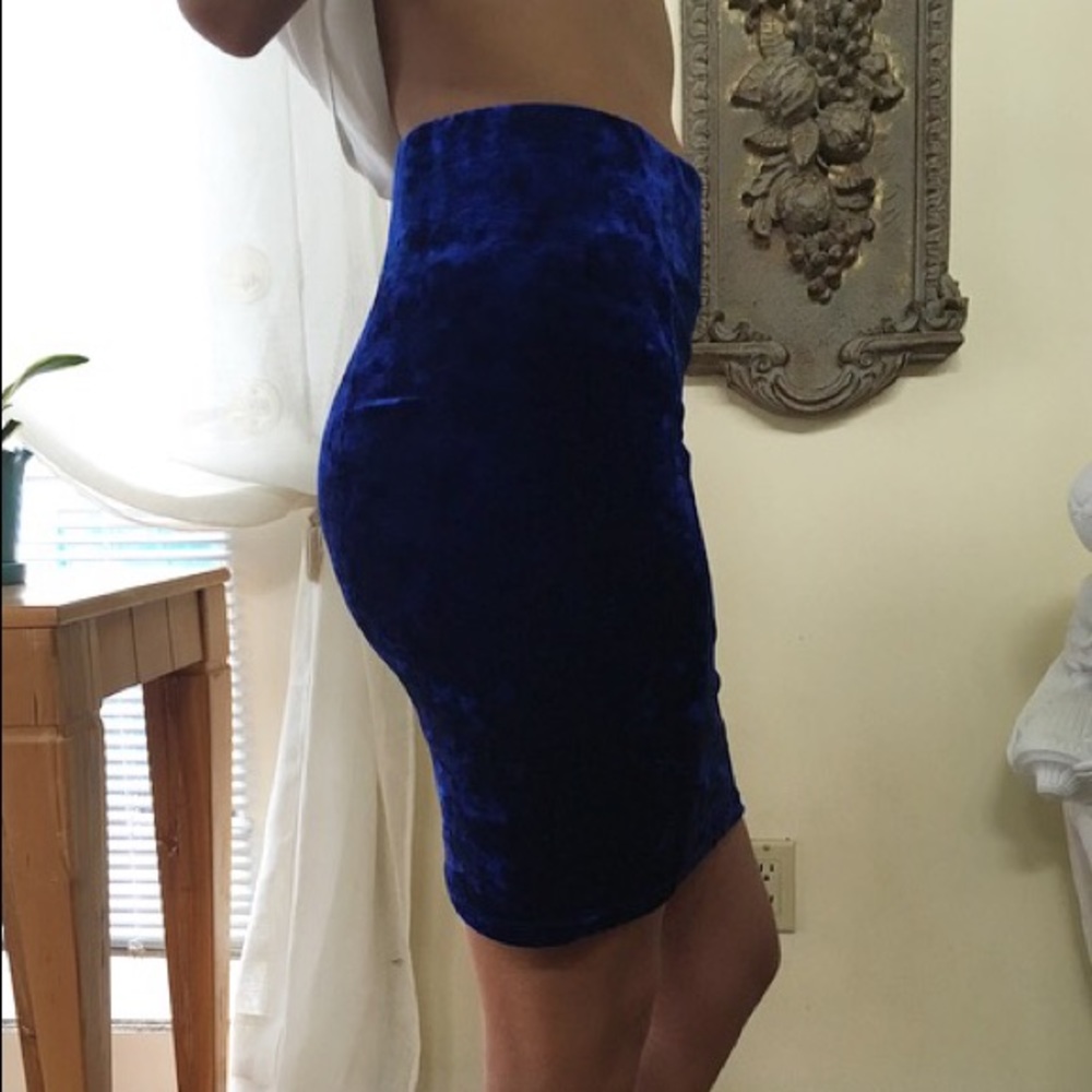 Dark Blue Velvet high waisted bodycon Skirt!