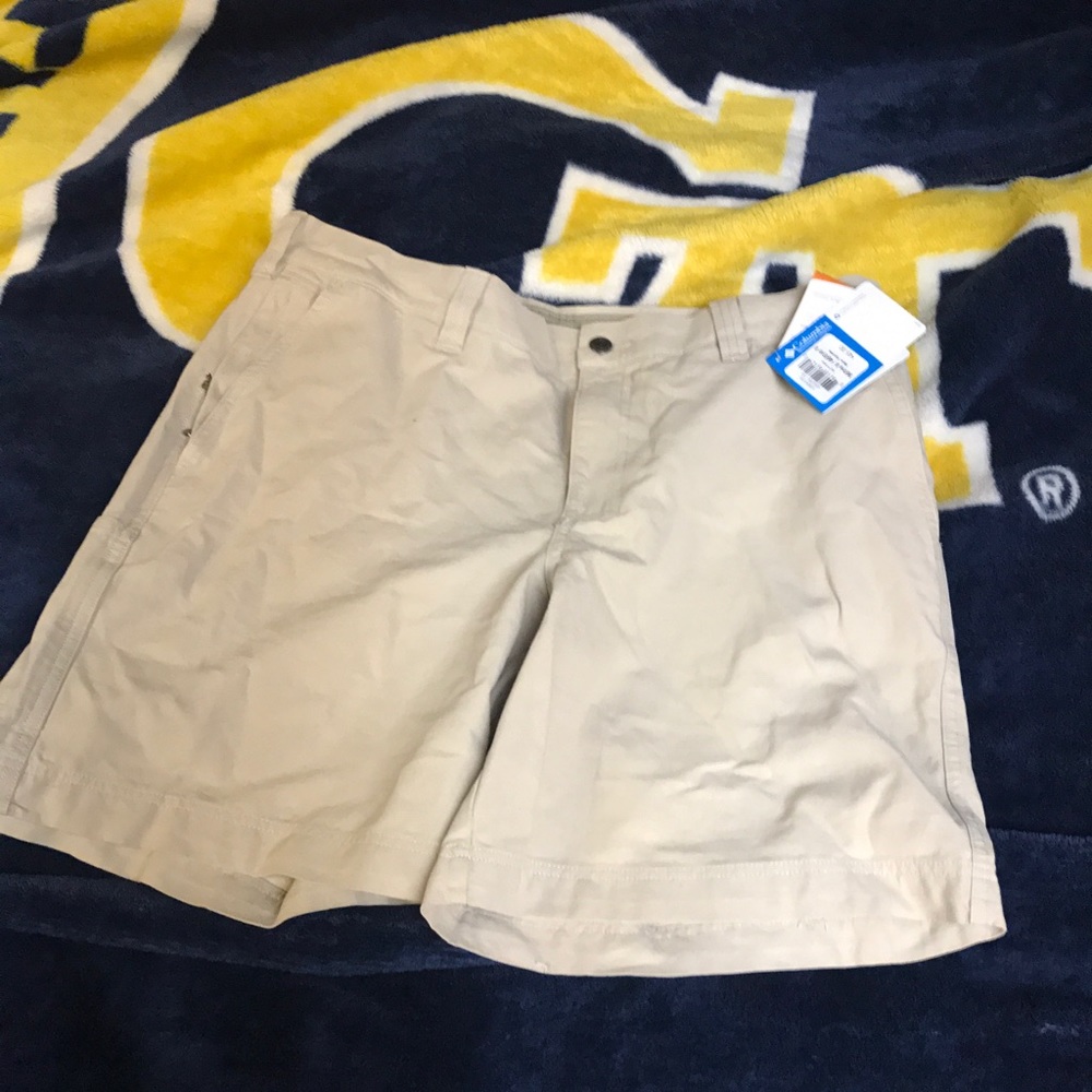 Columbia khaki shorts