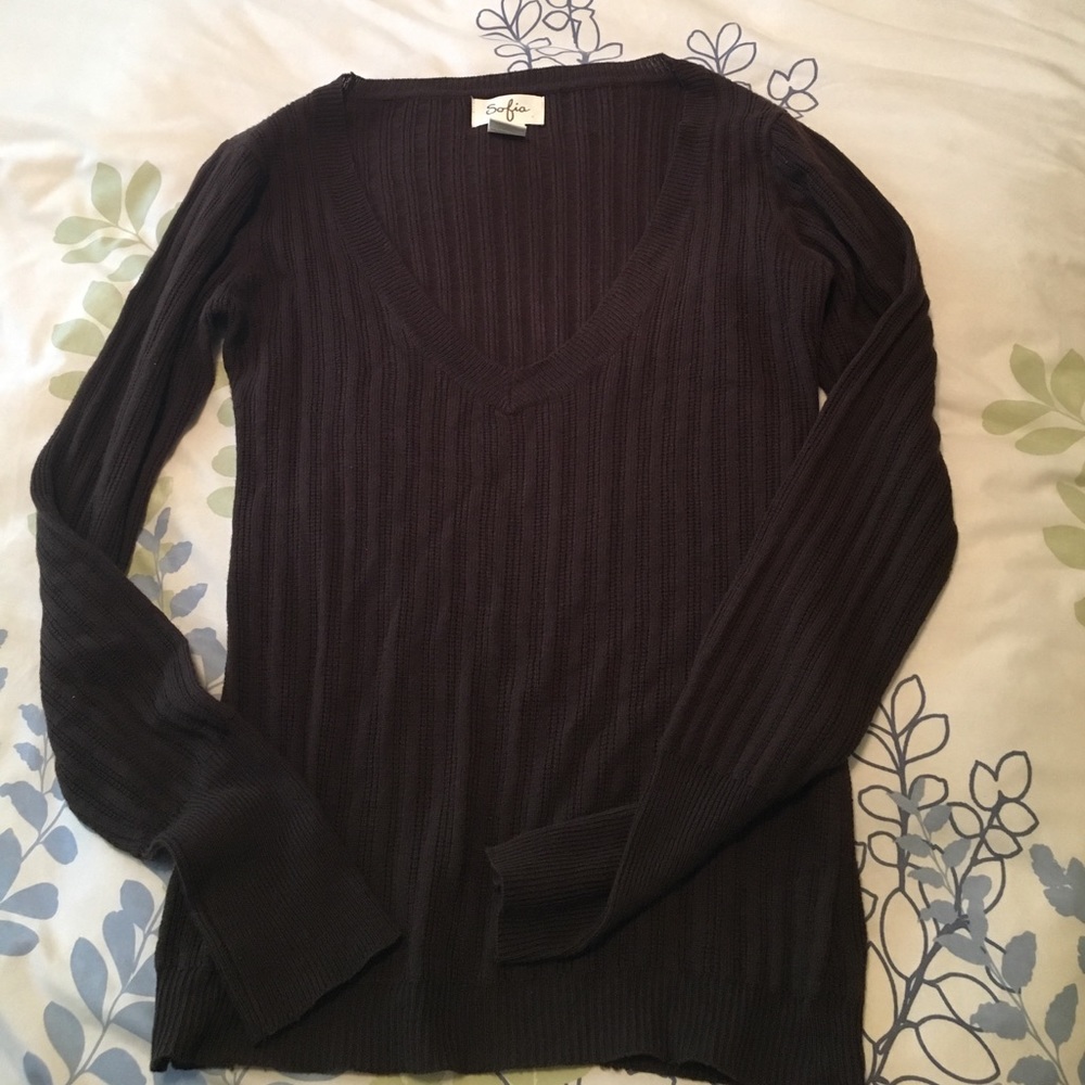 Brown low v neck light sweater