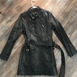 Gorgeous Kenneth Cole trench