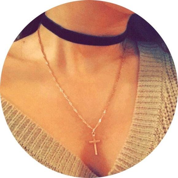 ✨Cross my ❤️ necklace ✨ - Picture 2 of 4