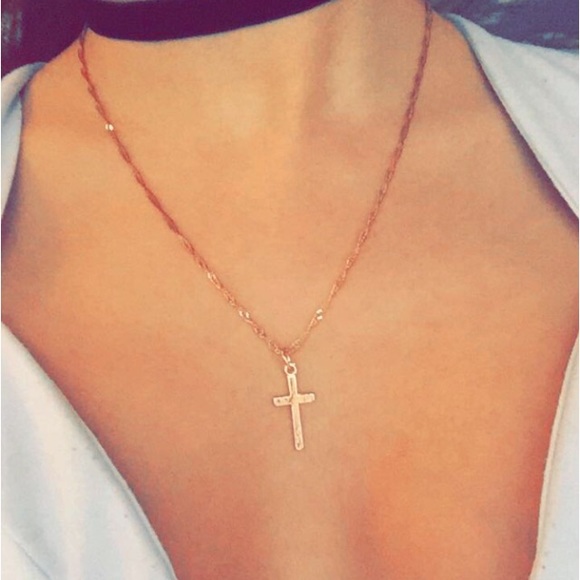✨Cross my ❤️ necklace ✨ - Picture 3 of 4