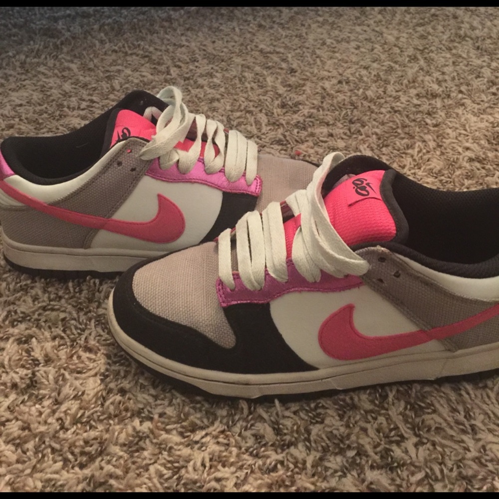 Women's Nike 6.0 skater shoes