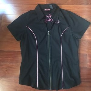 Super cute HD shirt with zipper black and pink