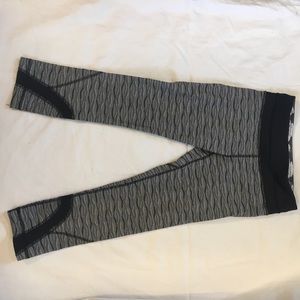 Lululemon cropped leggings