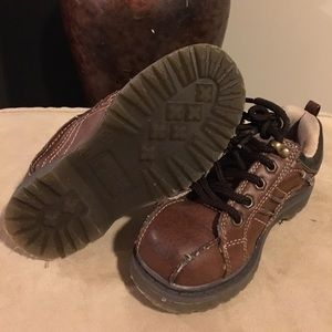 Boy's brown ankle boots