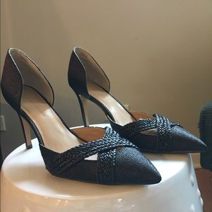 Gorgeous Banana Republic black pumps