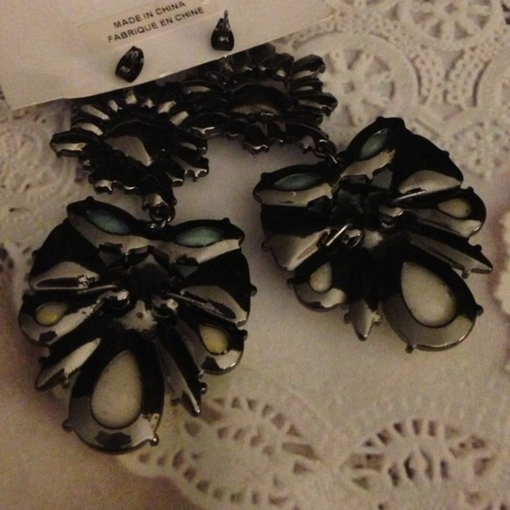 Anthropologie Estrallado Drops Earrings - Picture 2 of 2