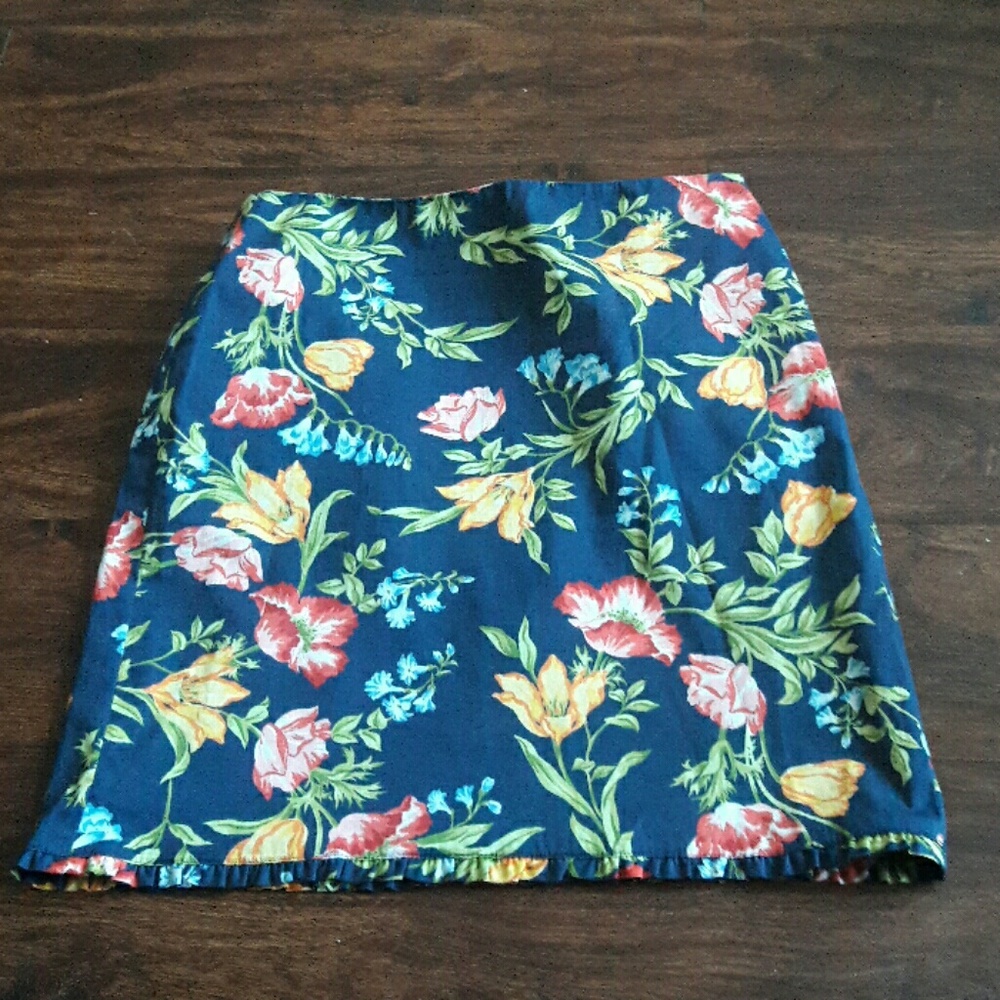 HP 3/30/17🎊🎊🎊Jones New York Skirt