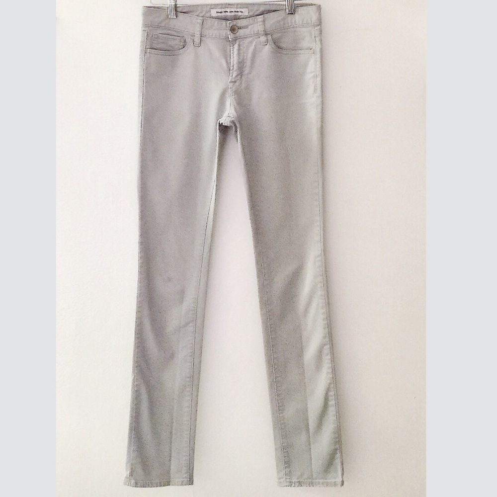 ✨UNIQLO Skinny Mid-Rise Jeans in Dusty Grey✨