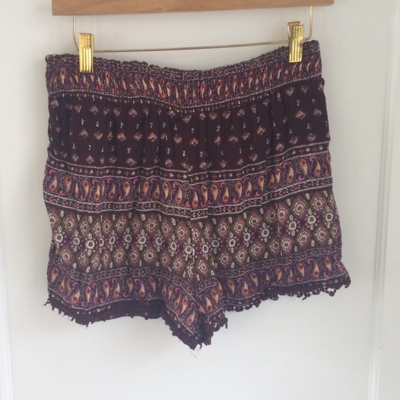 Shorts - Picture 2 of 3