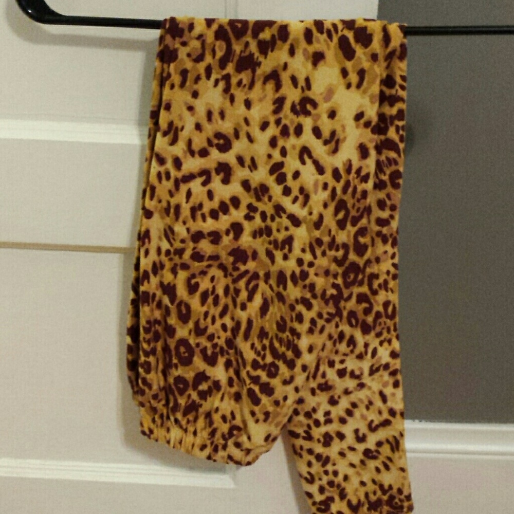 Lularoe O/S Leopard Print Leggings