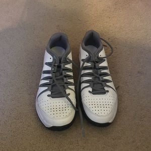 women's nike tennis shoes size 10