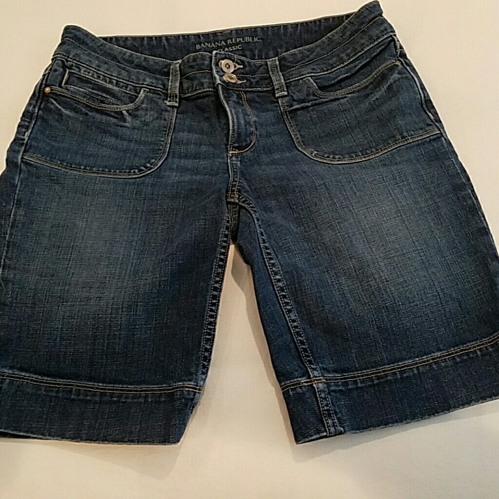 Banana Republic Classic Jean shorts