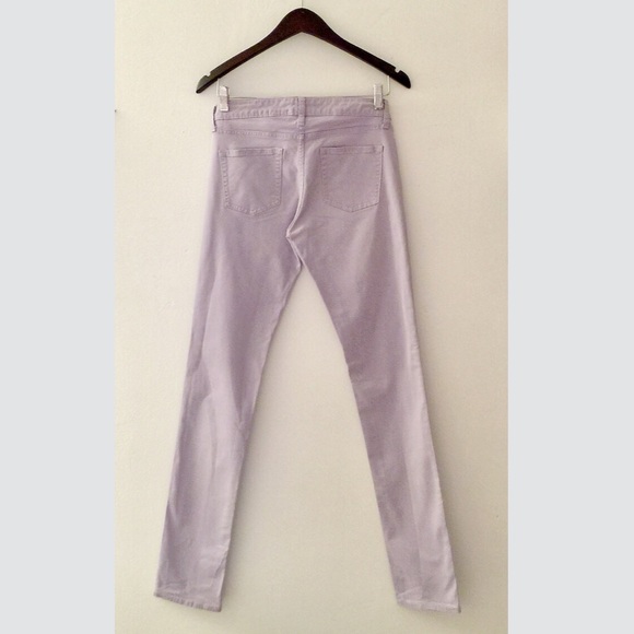 ✨UNIQLO Skinny Mid-Rise Jeans in Dusty Purple✨ - Picture 2 of 5