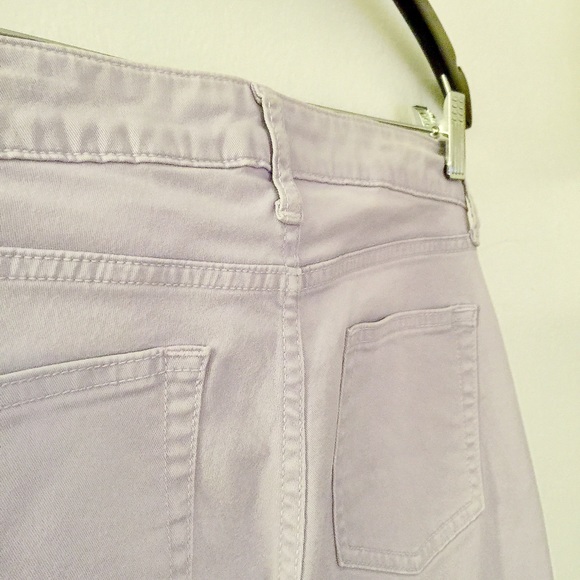 ✨UNIQLO Skinny Mid-Rise Jeans in Dusty Purple✨ - Picture 5 of 5