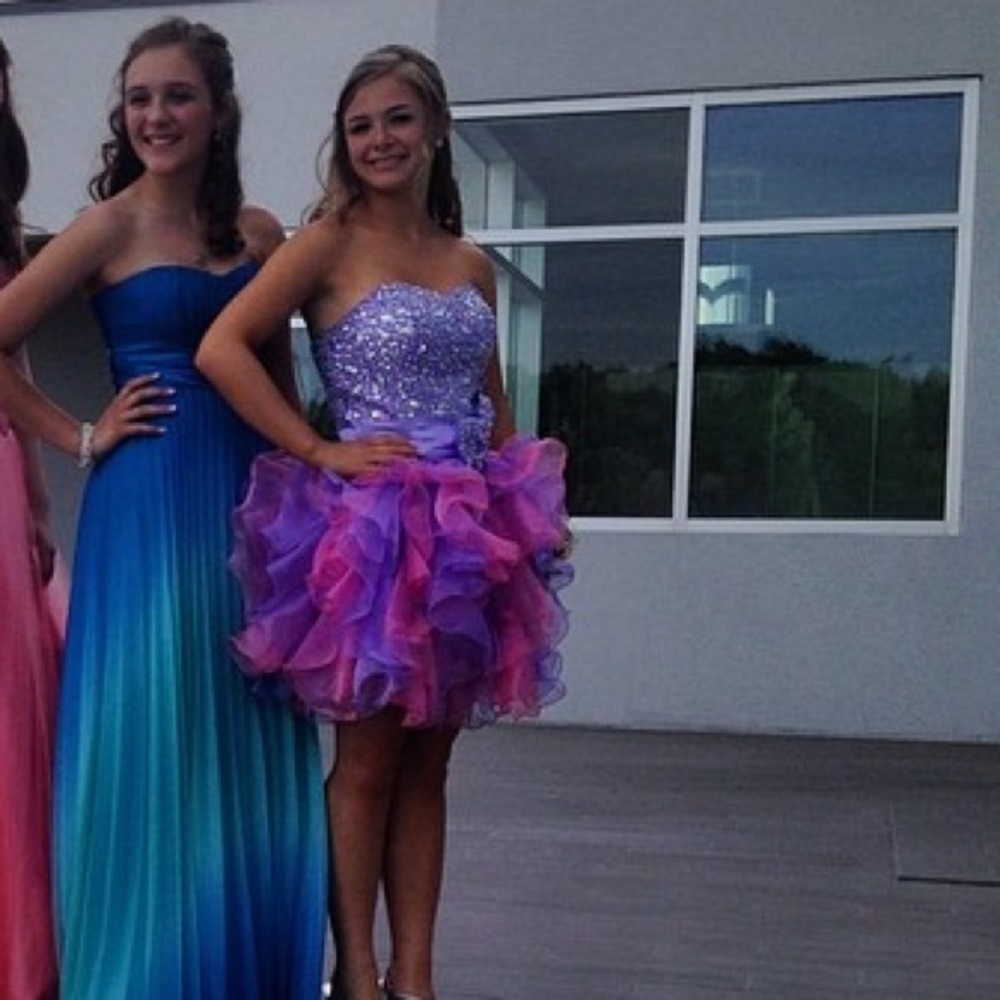 Short prom/social dress. Great condition!