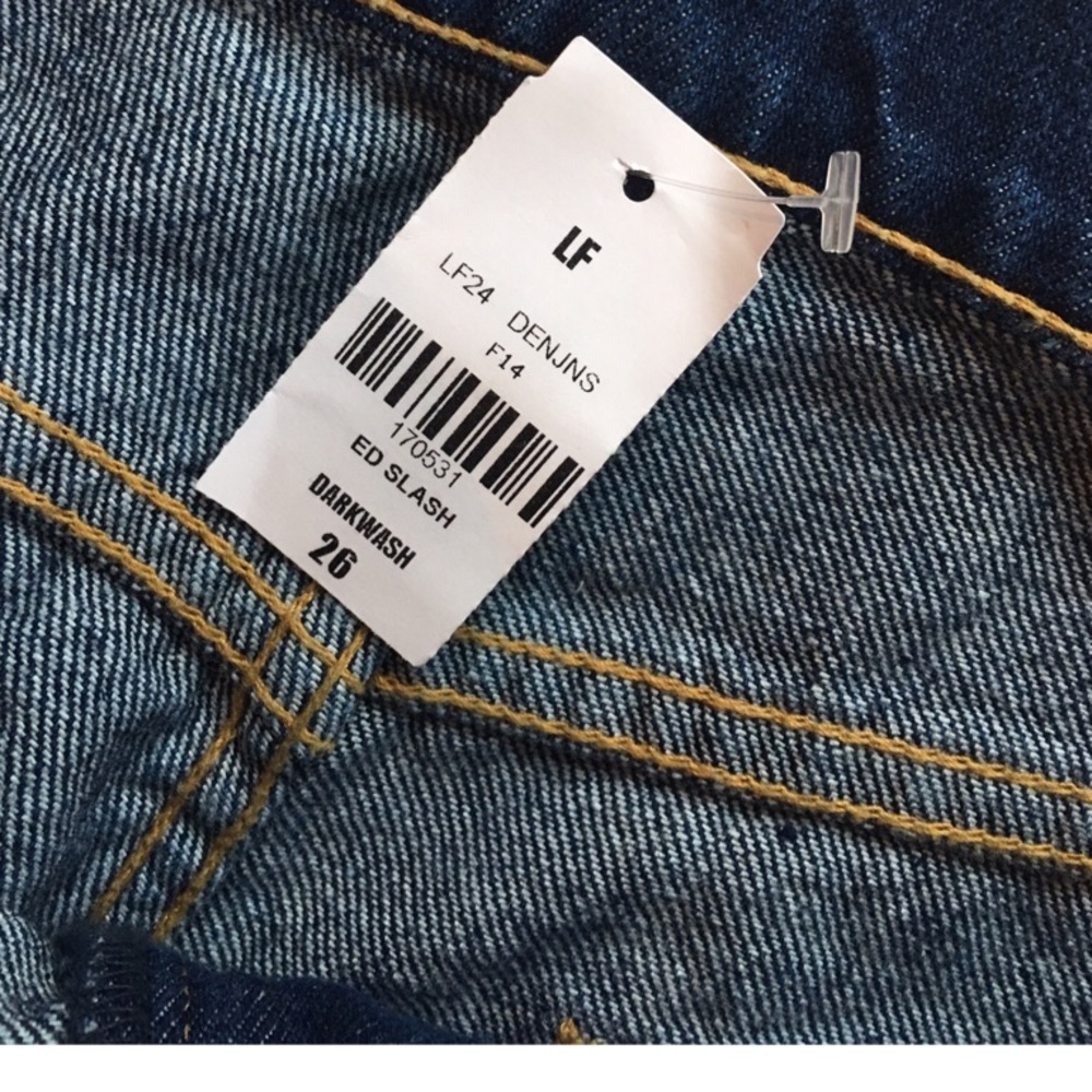 LF STORES CARMAR BAGGY RIPPED BOYFRIEND JEANS NEW - Picture 4 of 4