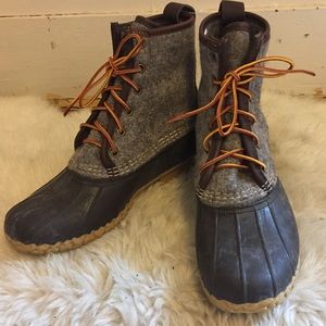 L.L. Bean Wool Felt Bean Boots 9 SAMPLE