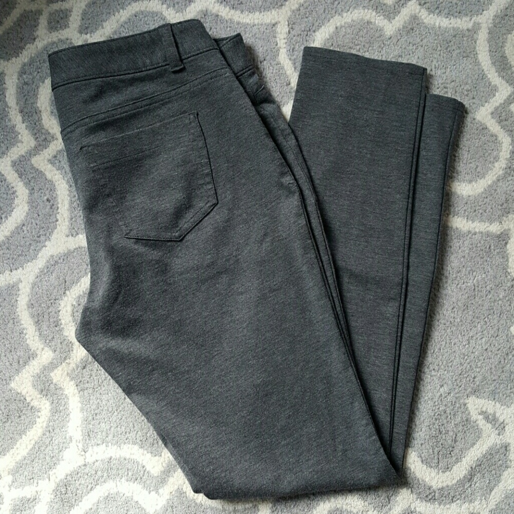 G.H. Bass & Co Grey Stretch Skinny Pants, size 6