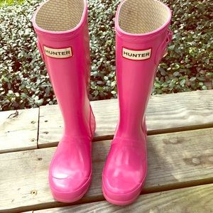 Girls pink Hunter rain/mud boots Sz 2