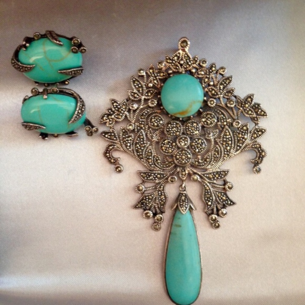 Vintage Turquoise Necklace and Earring Set