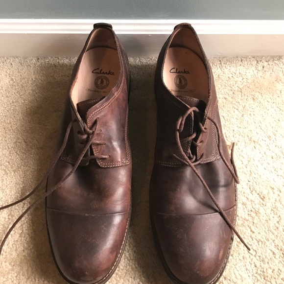Clarks cap toe shoes - Picture 1 of 3