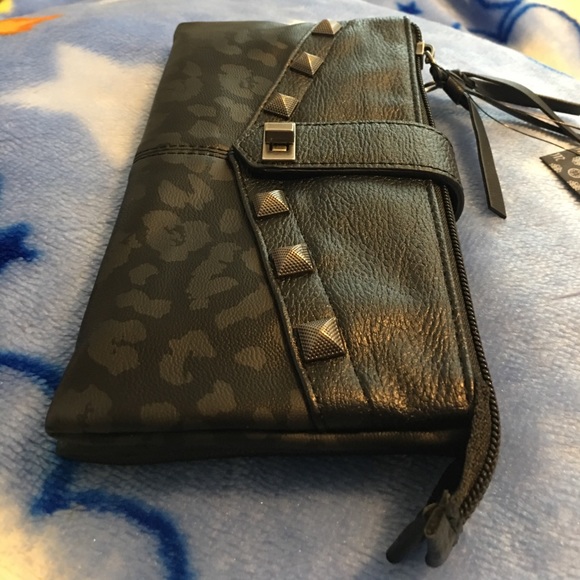 Miss Me Black Zippered Wallet - Picture 7 of 7