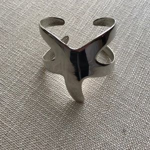 Cool starfish shaped silver cuff