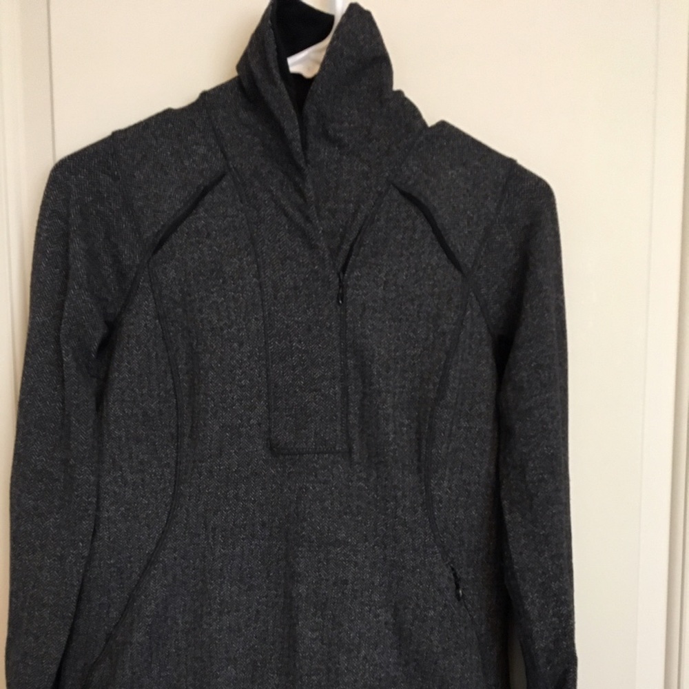 Herringbone pattern lululemon pullover