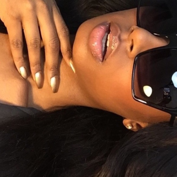 🌟 Last 1 "Chic and Polished" Sunglasses Aviators - Picture 3 of 6