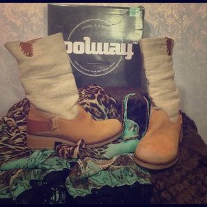 Slouchy Mid-calf Boots