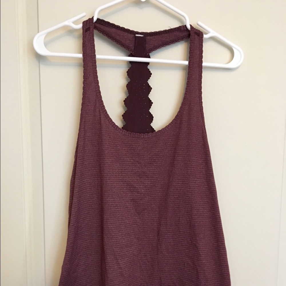 Lululemon Maroon singlet size 4