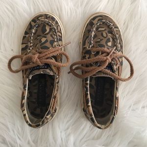 Sperry size 8
