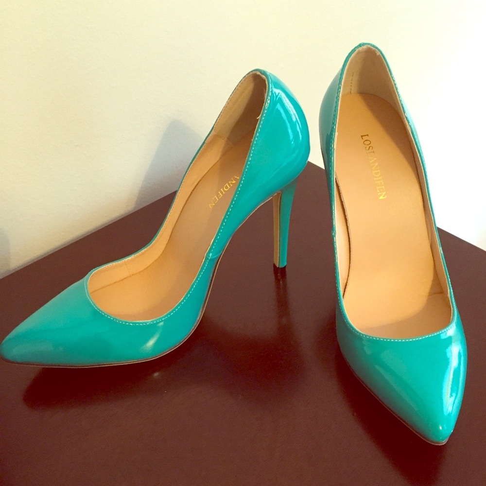 Loslandifen turquoise teal pumps brand new