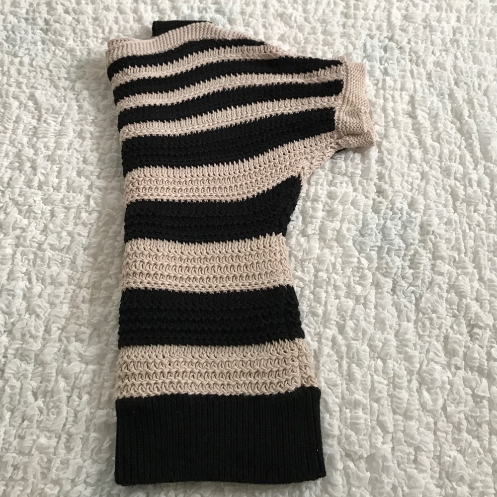 Ann Taylor Loft Short Sleeved Sweater