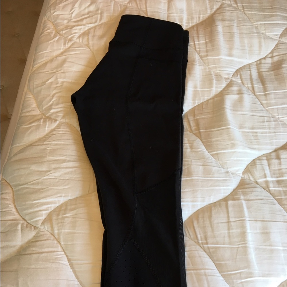 Size 6 lululemon Capri