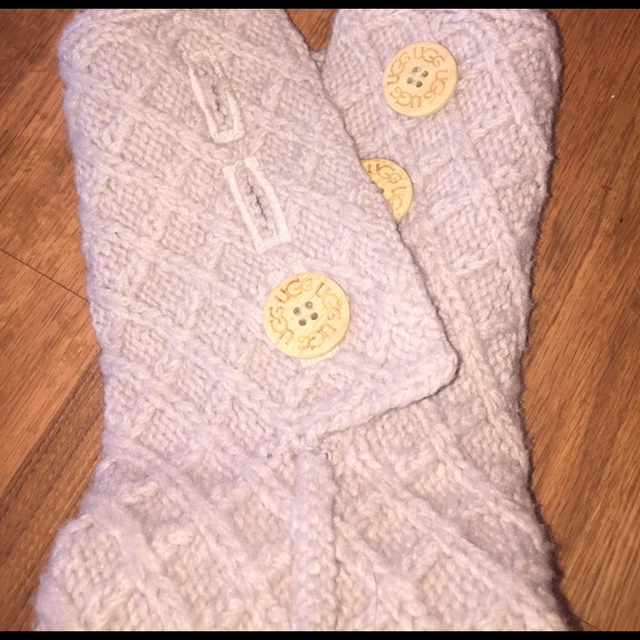 Uggs - Picture 3 of 4