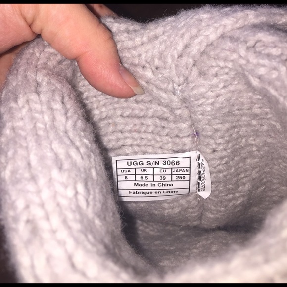 Uggs - Picture 4 of 4